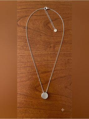 S.Leaf Minimalist Cylinder Pendant Sterling Silver Necklace
